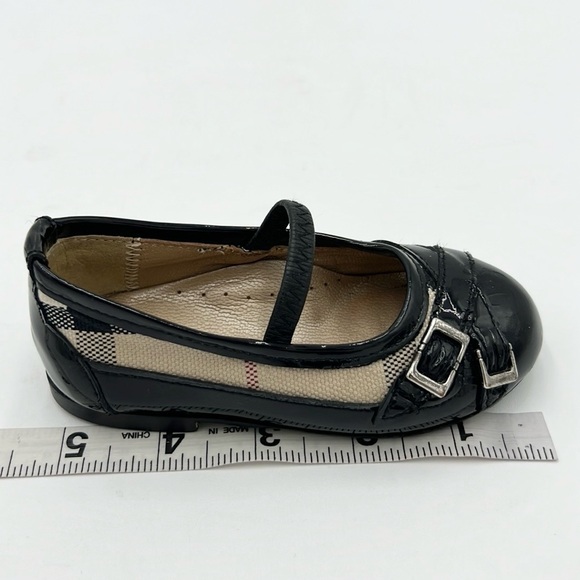 BURBERRY GIRLS PATENT LEATHER NOVA CHECK BLACK BALLERINA FLAT SZ 5C - Picture 12 of 15